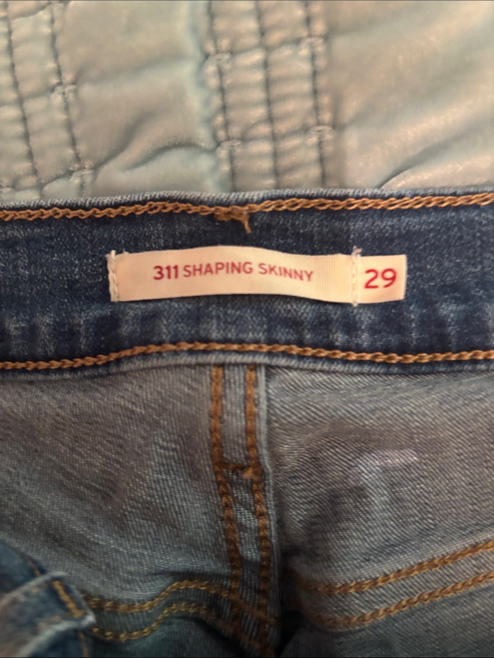 Levi's Women's Skinny Jeans - Blue Denim with Distressing - Picture 3 of 3